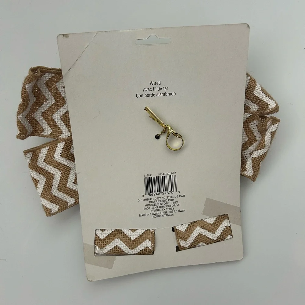 NWT Chevron Burlap Wired Bow
